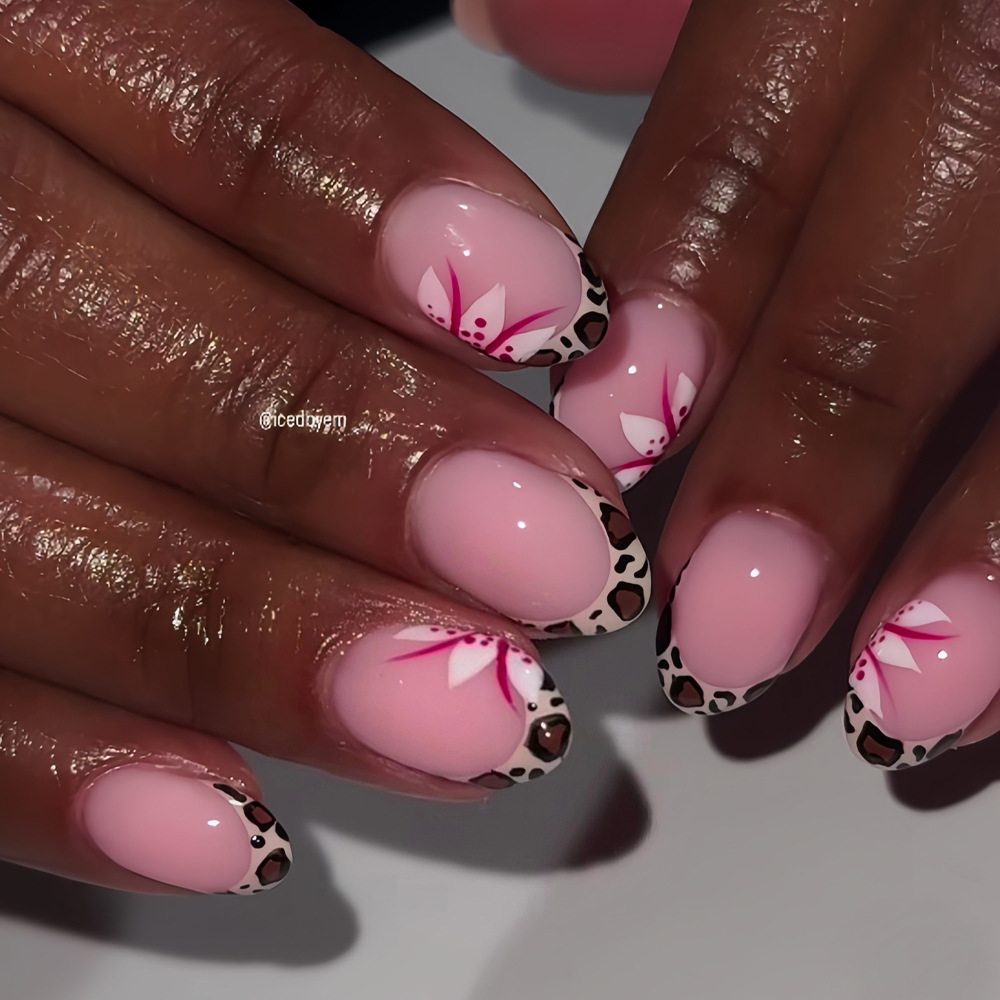 أظافر صناعية قصيرة طويلة للنسا - مراجعة Nail Extension Tips وسعره