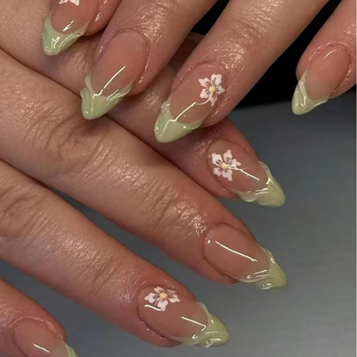24 قطعة بسيطة الأخضر الفرنسية  - مراجعة Nail Extension Tips وسعره