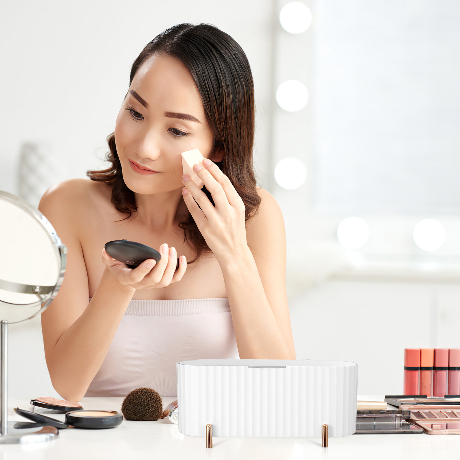 قطعتان من صندوق التخزين بثلاثة - مراجعة Beauty Makeup Organizer وسعره